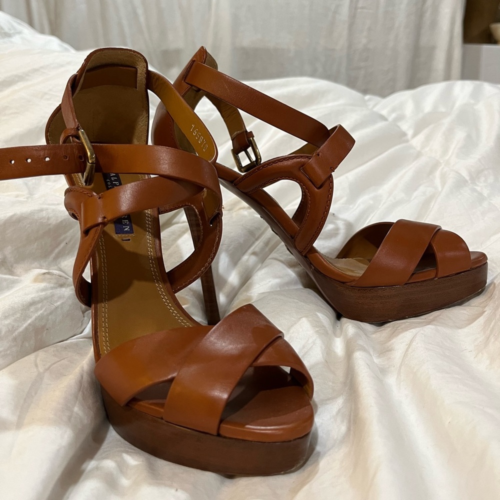 Ralph Lauren size 8 Carmel leather heels